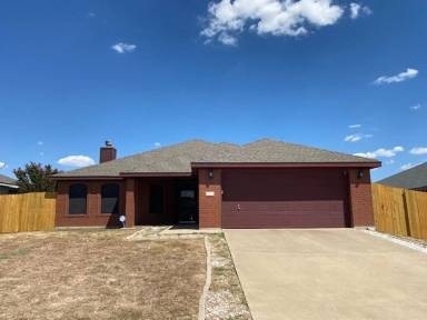 Main picture of 2302 Merle Dr