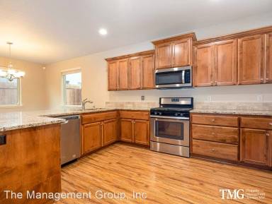 Main picture of 7415 NE 32nd Ave