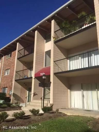 Main picture of 7527 Riverdale Rd