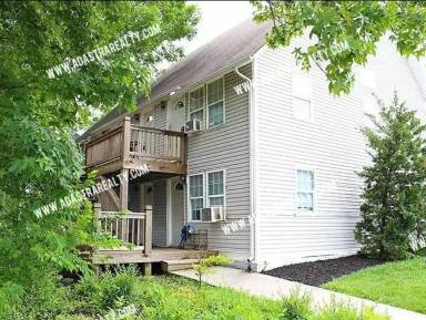Main picture of 227 E Main St