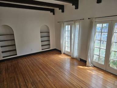 Main picture of 101 S Sweetzer Ave