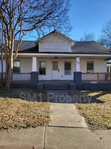 Main picture of 403 Smith St