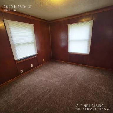 Main picture of 1606 E 44th St