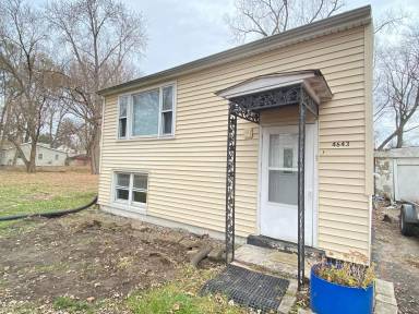 Main picture of 4643 Hayes St