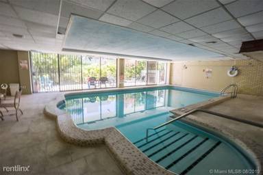 Main picture of 1800 Collins Ave