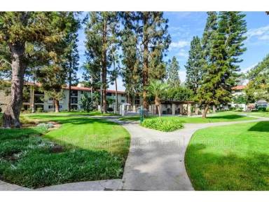 Main picture of Mission Plaza Complex