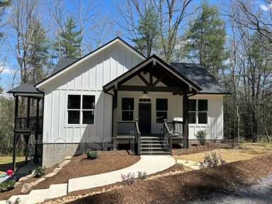 Main picture of 203 Fletcher View Dr