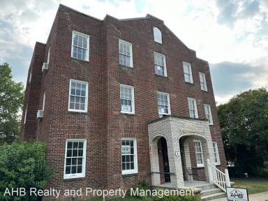 Main picture of 605 S Lexington Ave