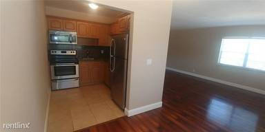 Main picture of 2838 Madison St