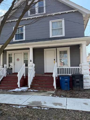 Main picture of 10413 Bernard Ave