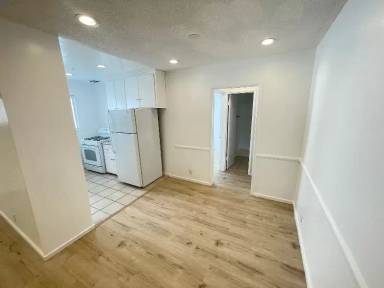 Main picture of 1000 Hancock Ave