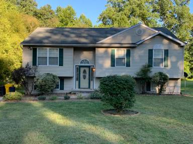 Main picture of 1824 Cedar Dr