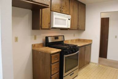 Main picture of 465 Pleasant Hill Ave N