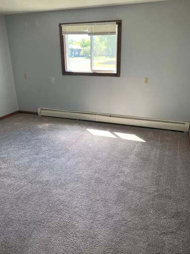 Main picture of 18 Tudor Ln