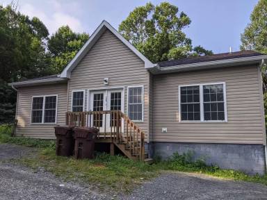 Main picture of 118 Knowles Haven Ln