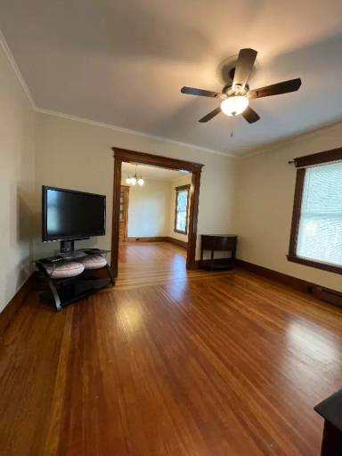 Main picture of 8 Woodland St