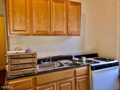 Main picture of 190 Van Nostrand Ave