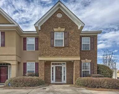Main picture of 302 Irvine Ct