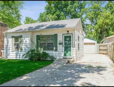 Main picture of 700 E Dunham Ave