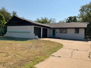Main picture of 1224 NW 104th Ter