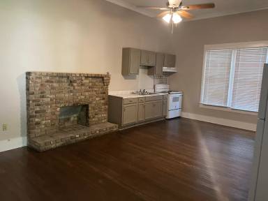 Main picture of 1409 N Main St