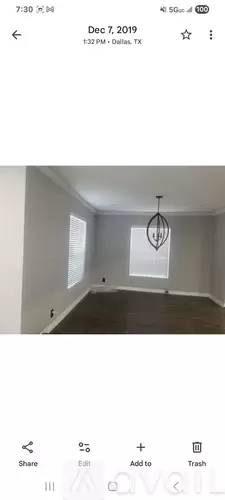 Main picture of 2426 E Kiest Blvd