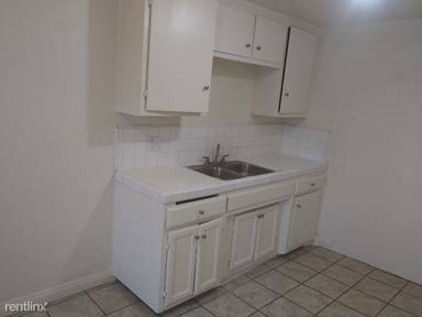 Main picture of 1017 W 95th St