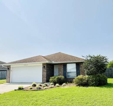 Main picture of 21615 Louisville Ct