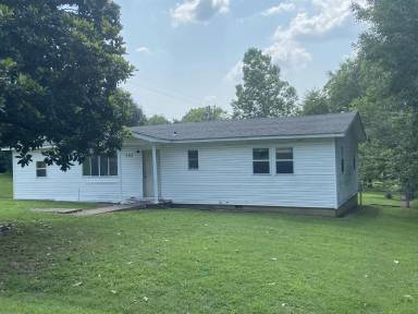 Main picture of 702 S Dogwood St