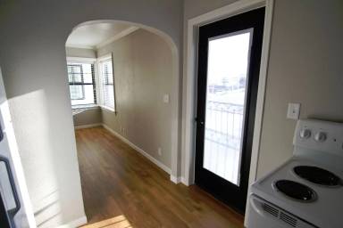 Main picture of 534 E Front St