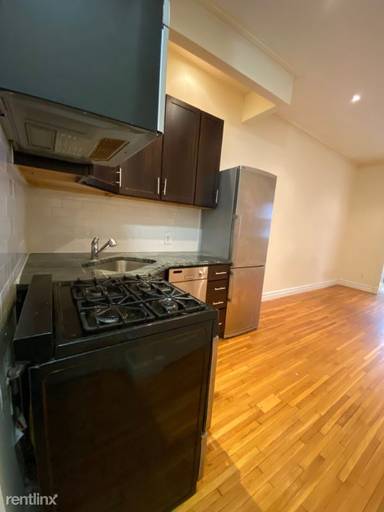 Main picture of 409 E 81st St