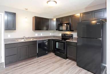 Main picture of 69th and Cliff