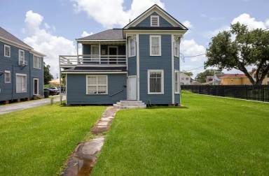 Main picture of 622 Iris St