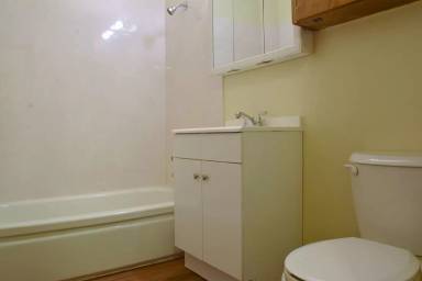 Main picture of 520 NW 21st St