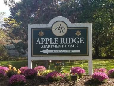 Main picture of Apple Ridge & Willow Wood Apartments