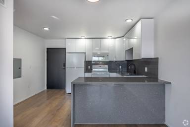 Main picture of 2944 17th Ave S