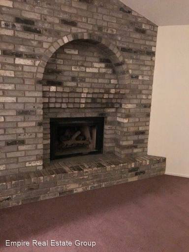 Main picture of 2305 N Thomas Dr