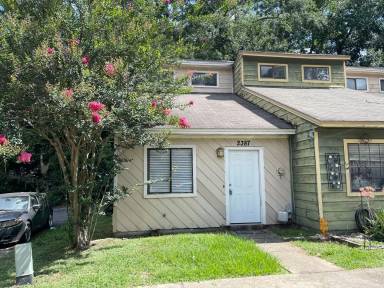 Main picture of 2387 Sandpiper St