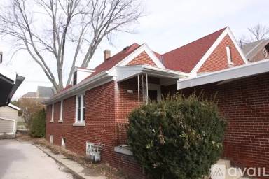Main picture of 6410 W North Ave