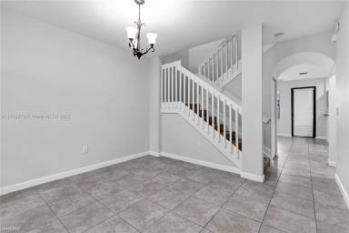 Main picture of 11737 SW 239th St