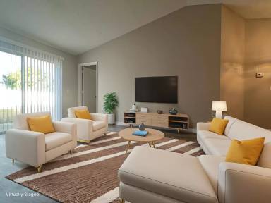Main picture of 364 Alegriano Ct