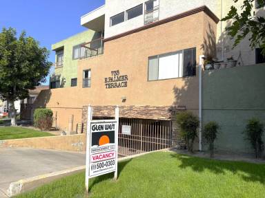 Main picture of 735 E Palmer Ave