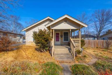 Main picture of 3412 W 7th St