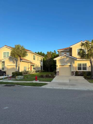 Main picture of 8332 Enclave Way