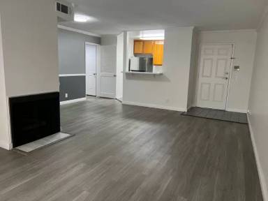 Main picture of 14615 Burbank Blvd