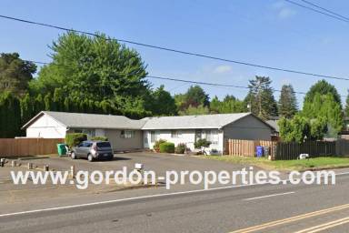 Main picture of 4510 NE Portland Hwy