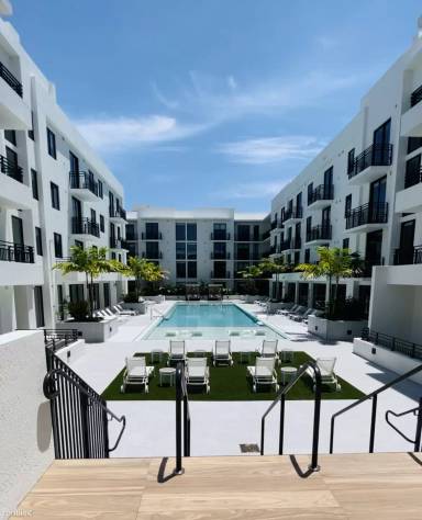Main picture of 6005 N University Dr Apartments