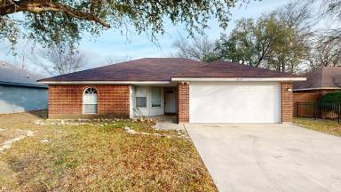Main picture of 2608 Lazy Ridge Dr