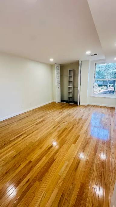 Main picture of 50F Shrewsbury Green Dr