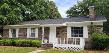 Main picture of 810 Tundee Ave